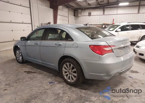 2013 Chrysler 200 Touring from USA, damaged, VIN 1C3CCBBB7DN505352